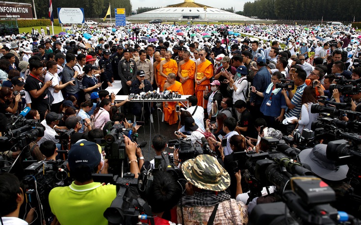 Cảnh sát Thái vây bắt trụ trì tai tiếng