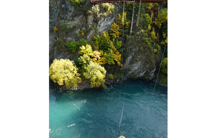 Nhảy bungy trên vực sâu: Người can đảm hay liều lĩnh?