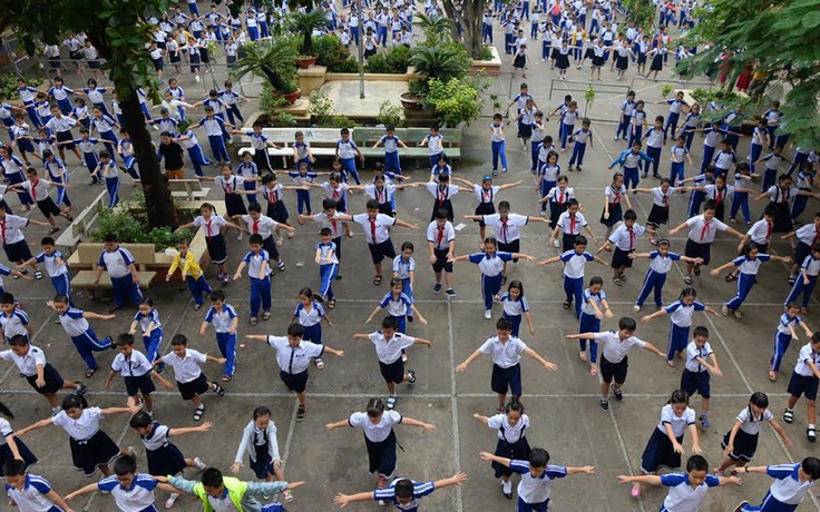 Một ngày ở ngôi trường đông học sinh nhất TP.HCM