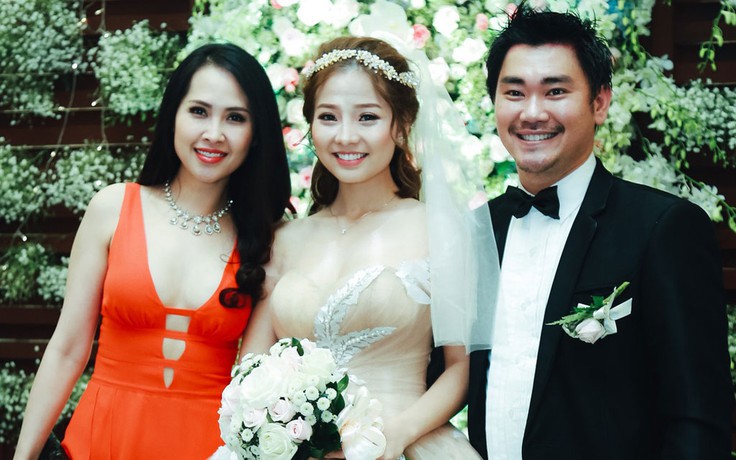 ‘Gái nhảy’ Minh Thư gợi cảm tham dự đám cưới diễn viên Khánh Hiền