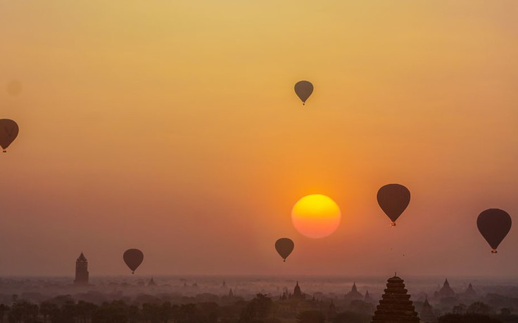 Ngắm bình minh ở Bagan