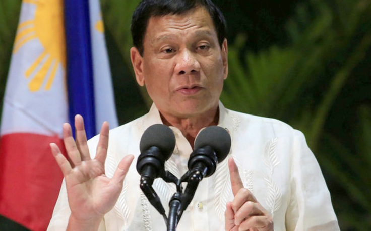 Ông Duterte bị tố 'chủ bại' trước Trung Quốc