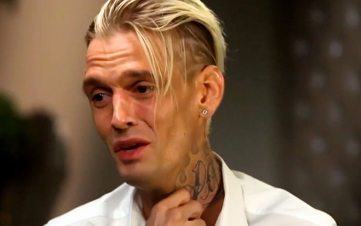 Aaron Carter bật khóc khi kể chuyện bị bắt giữ