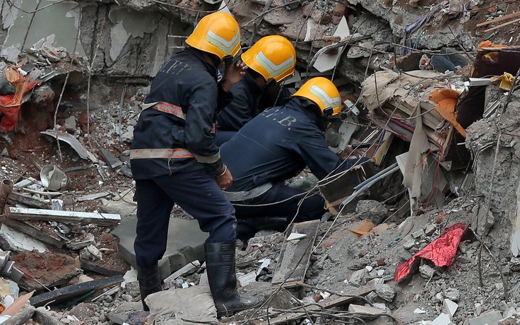 Sập tòa nhà ở Ấn Độ, 17 người chết