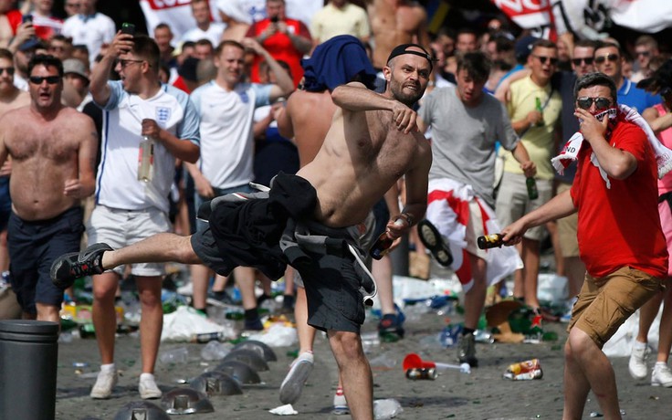 Hooligan hết đường đến World Cup