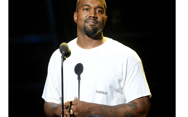 Kanye West bất ngờ ra album mới sau hai năm lặng im