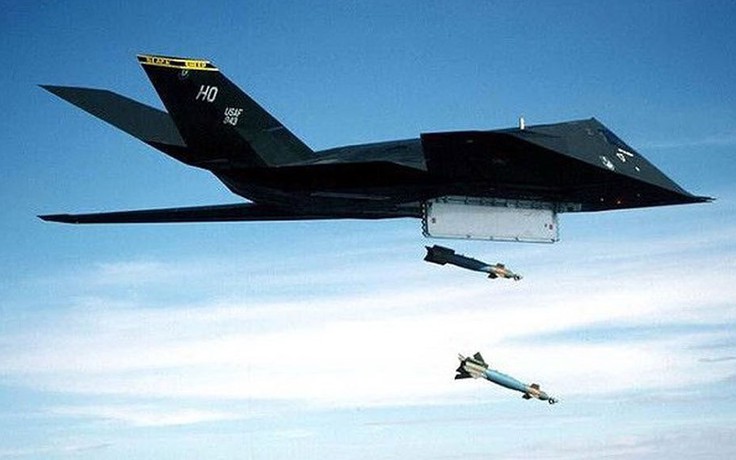 F-117 xuất hiện bí ẩn ở Vùng 51