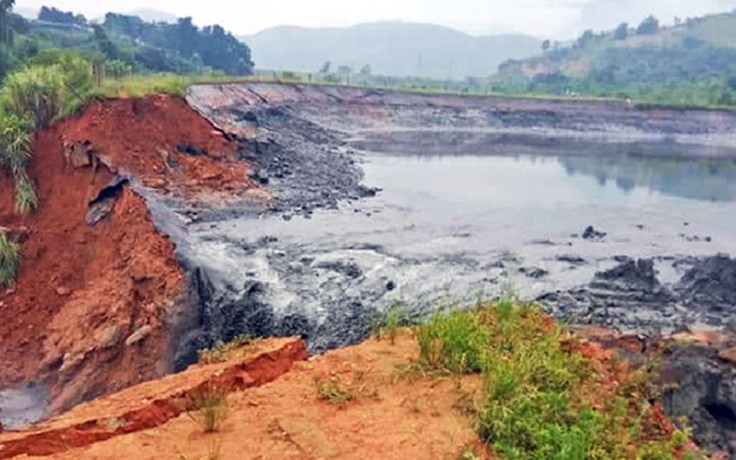 Vỡ bờ hồ chứa nước thải, gần 50 hộ dân ở Lào Cai phải sơ tán
