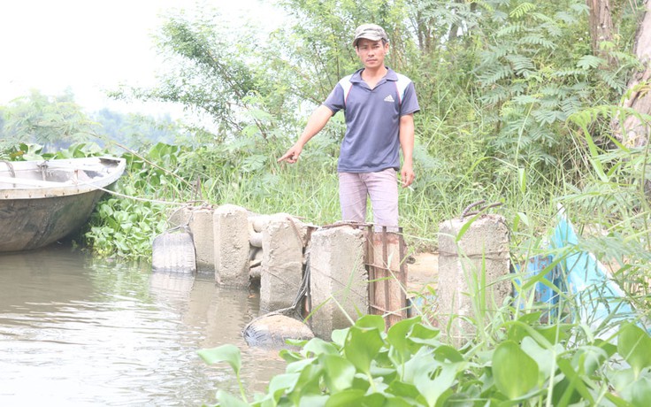 Nơm nớp lo làng bị cuốn trôi