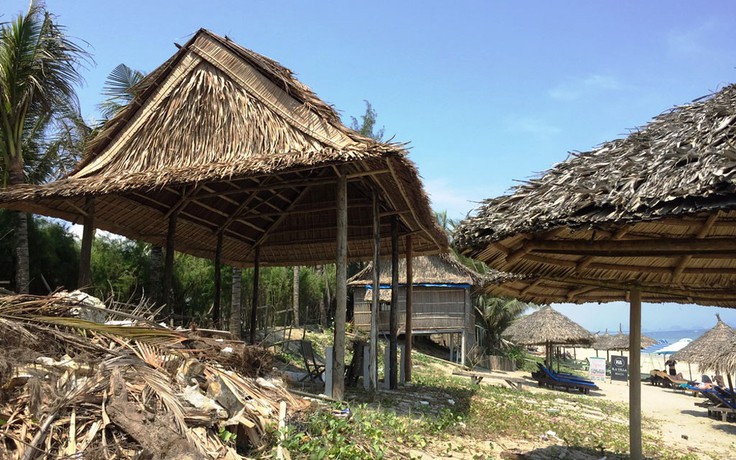 Hàng chục hộ dân lấn chiếm, xây dựng trái phép ở bãi biển Hội An