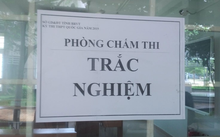 Bài thi phúc khảo từ 0 lên gần 9 điểm: Giải thích của Bộ GD-ĐT là khó chấp nhận!