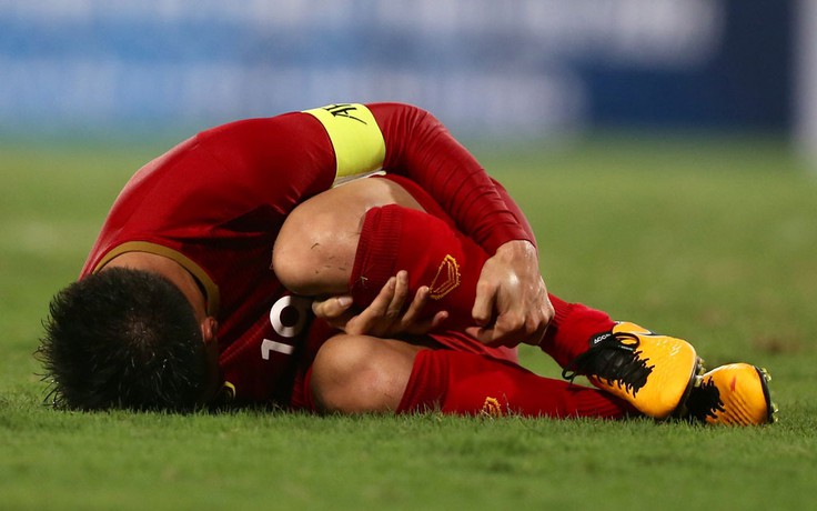 Cầu thủ Việt Nam chấn thương liên miên: CLB xem nhẹ chuyên gia thể lực và bác sĩ?