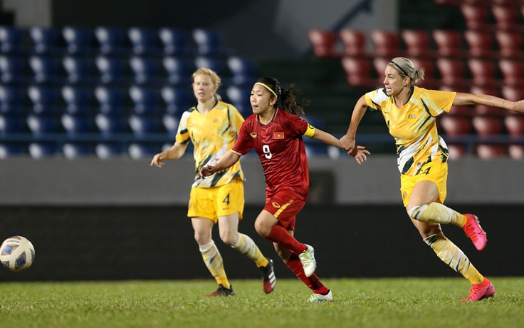 Huỳnh Như ghi bàn lịch sử vào lưới tuyển nữ Úc