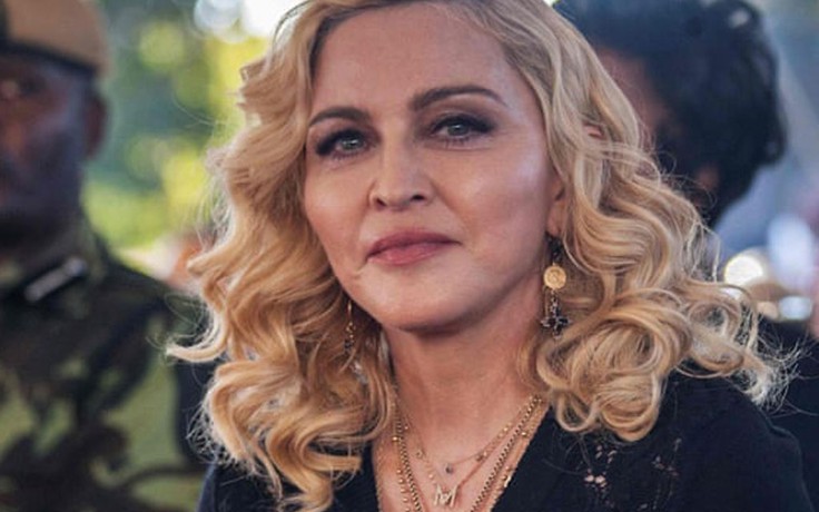 Madonna bị chỉ trích vì chia sẻ video dùng thuốc sốt rét chữa Covid-19