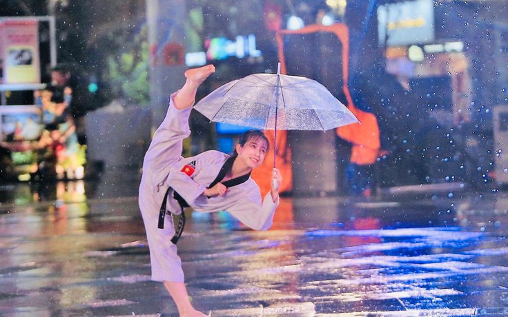 Nghề tay trái của sao thể thao: ​'Hot girl' taekwondo Châu Tuyết Vân - Ngôi sao quảng cáo thể thao