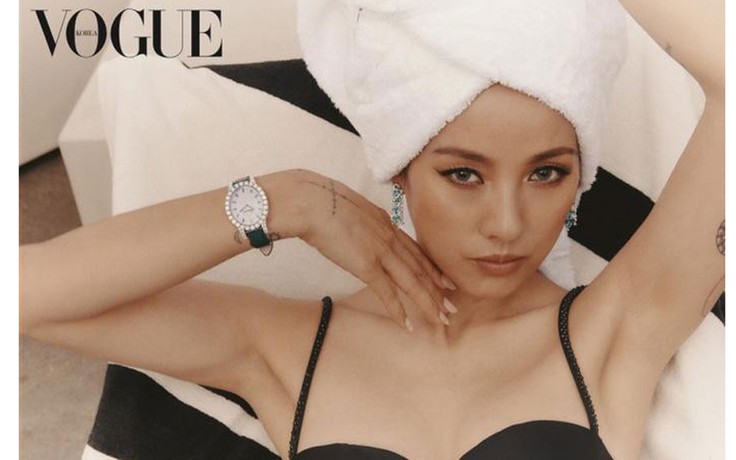 Lee Hyori quyến rũ khoe hình xăm trên tạp chí  Thời trang Sao