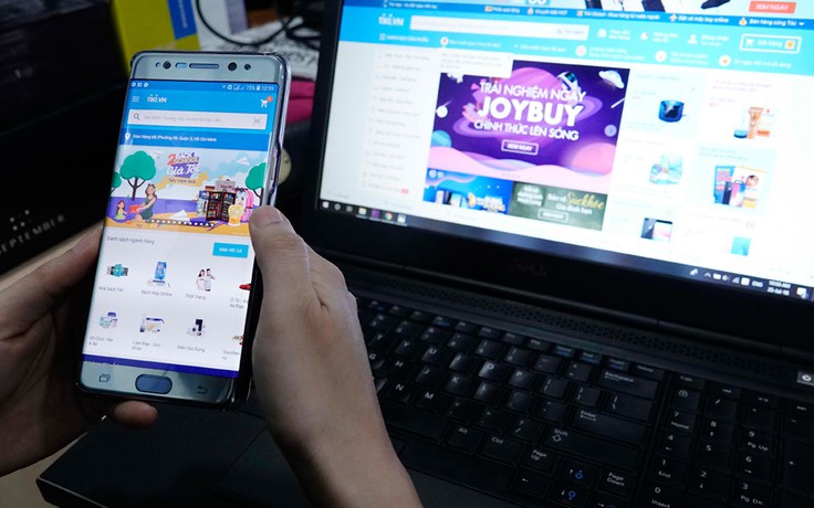 Người Việt mê mua sắm qua 'app'