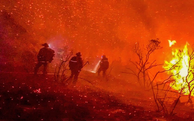 Cháy rừng thiêu rụi diện tích kỷ lục ở California
