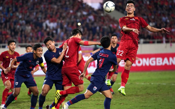 Bóng đá Việt Nam muốn tiến xa nhờ bàn tay thầy ngoại
