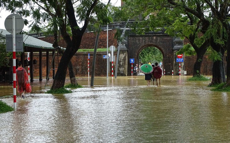 Nhớ Huế ngày lụt