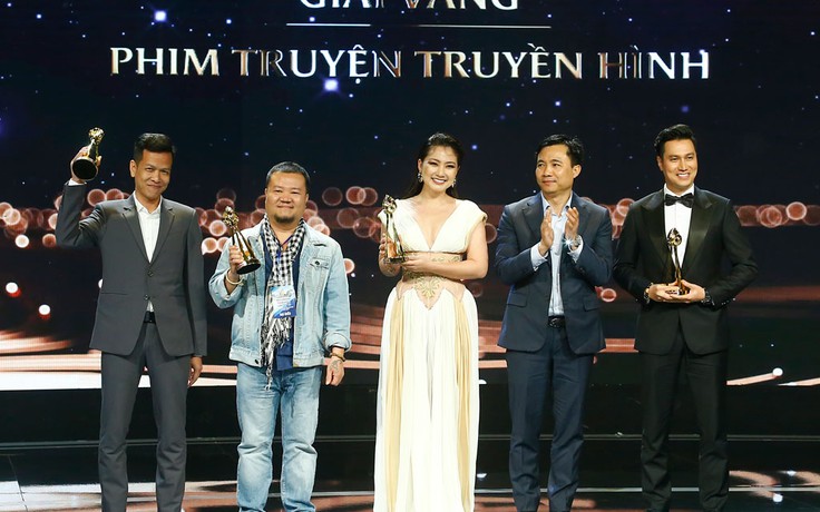 ‘Sinh tử’ và ‘Kẻ sát nhân cô độc’ giành giải vàng ở Liên hoan truyền hình toàn quốc 2020 ‘Sinh tử’ và ‘Kẻ sát nhân cô độc’ giành giải vàng ở Liên hoan truyền hình toàn quốc 2020