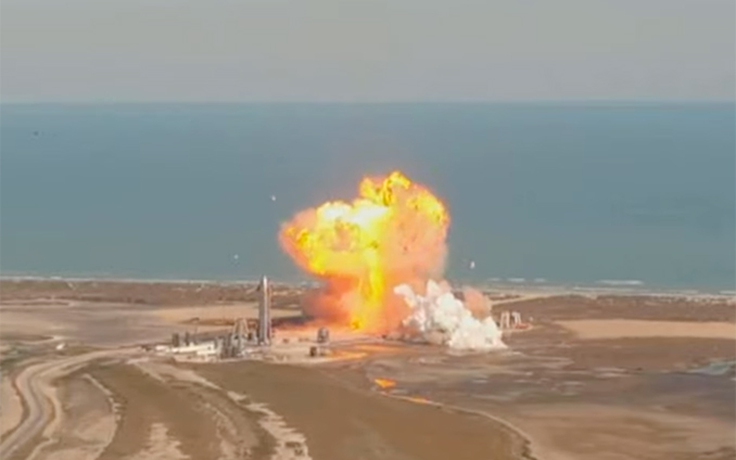 Tàu phi hành của SpaceX lại phát nổ lúc hạ cánh