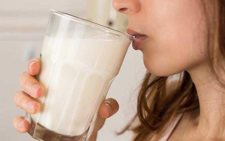Đã phát hiện lý do tại sao uống sữa ấm giúp ngủ ngon