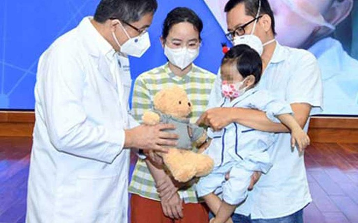 Bệnh viện ĐH Y Dược TP.HCM thực hiện thành công ca ghép gan trẻ em đầu tiên
