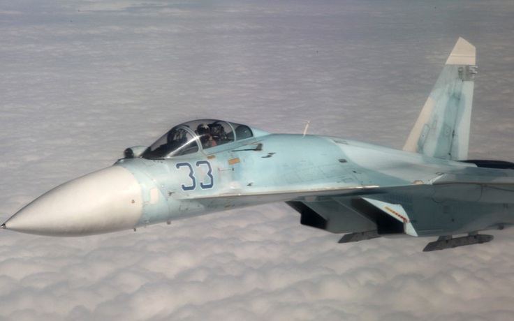 Máy bay trinh sát Mỹ bị Su-27 Nga bay cản đầu ở Biển Đen