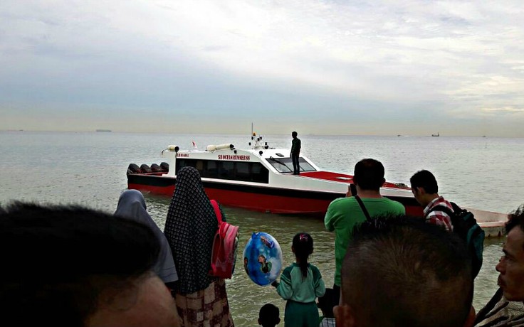 Chìm tàu ngoài khơi Indonesia, ít nhất 21 người thiệt mạng