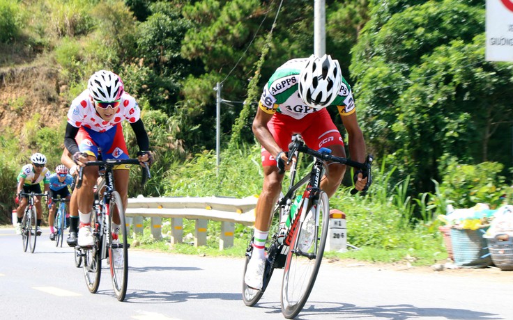 Giải xe đạp truyền hình Bình Dương: Phan Hoàng Thái đoạt cú đúp áo đỏ và áo trắng