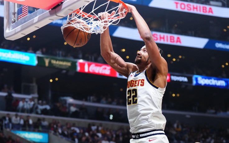 Sao Denver Nuggets chia sẻ niềm vui ngày lễ với trẻ em bị trở ngại tâm lý