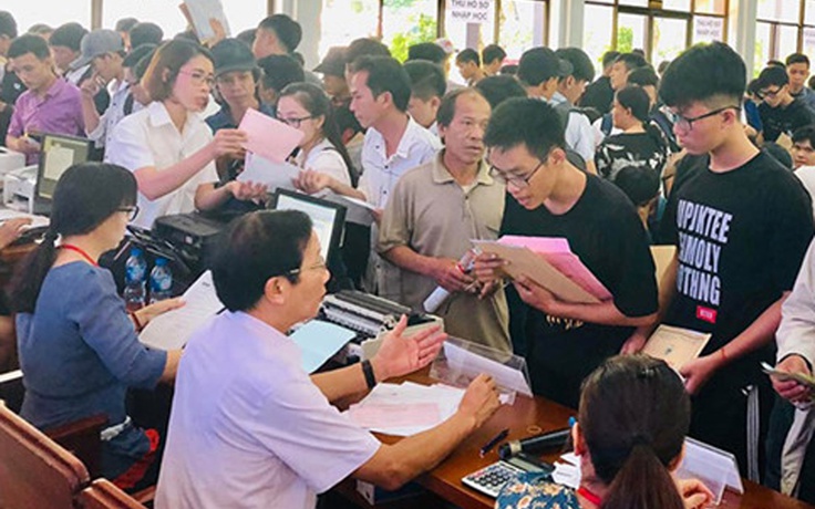 Sinh viên lần đầu xa nhà: 'Những con chim sổ lồng'