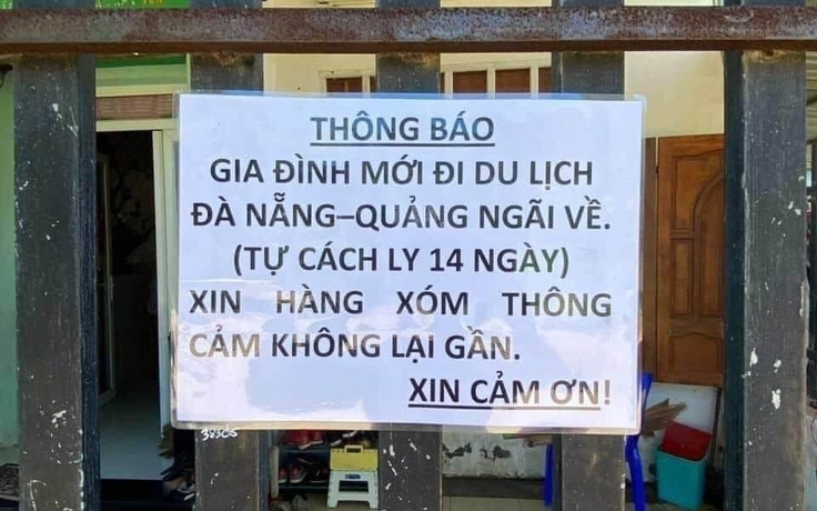 Vợ chồng trẻ từ Đà Nẵng về dán biển thông báo cách ly gây sốt mạng