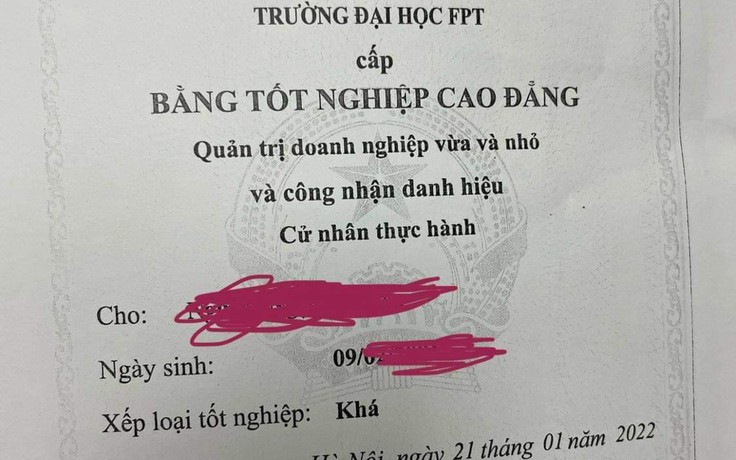 Bằng có quy cách 'lạ': tốt nghiệp CĐ mà hiệu trưởng ĐH ký là đúng hay sai?