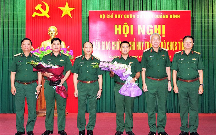 Bàn giao chức vụ Chỉ huy trưởng Bộ Chỉ huy quân sự tỉnh Quảng Bình