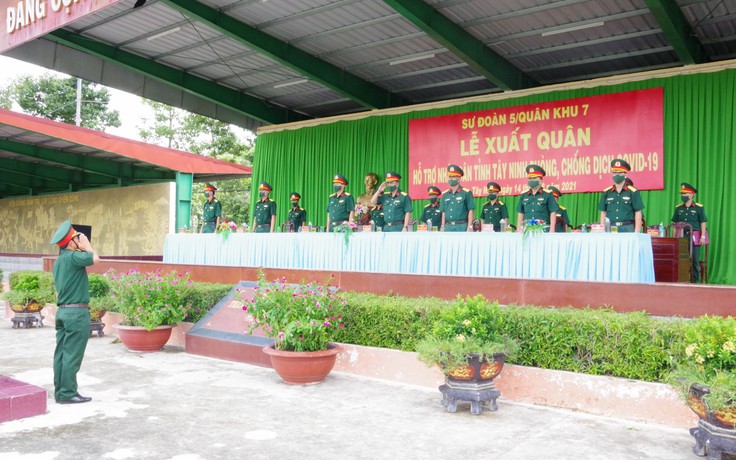 300 cán bộ, chiến sĩ Sư đoàn 5 hỗ trợ tỉnh Tây Ninh chống dịch