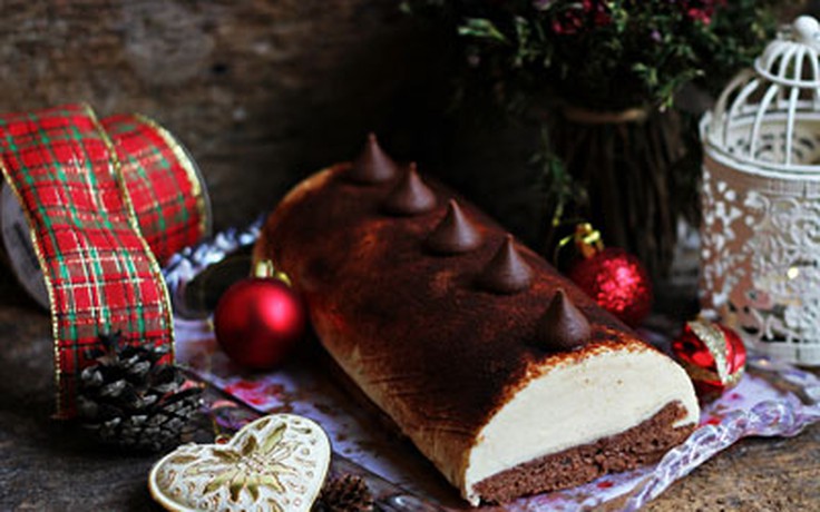 Giáng sinh ngọt ngào với bánh khúc cây phô mai tuyệt ngon