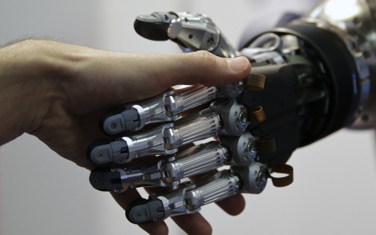 Google tạo ra robot di chuyển giống người nhất