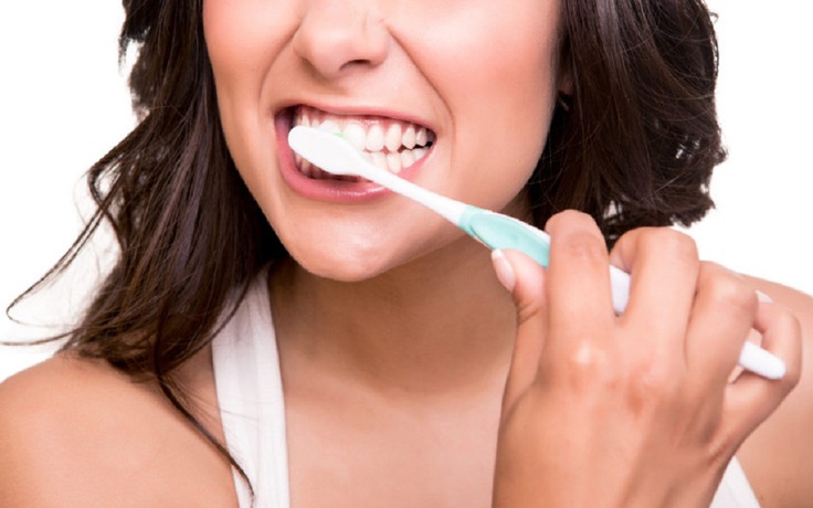 Vì sao lại bị chảy máu nướu răng khi đánh răng?