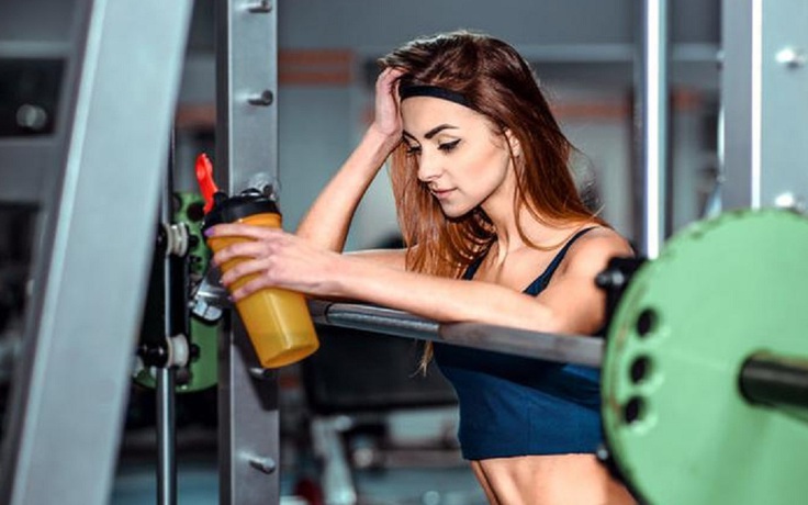 Những người quá bận rộn nên ưu tiên tập gym hay ngủ lấy sức?