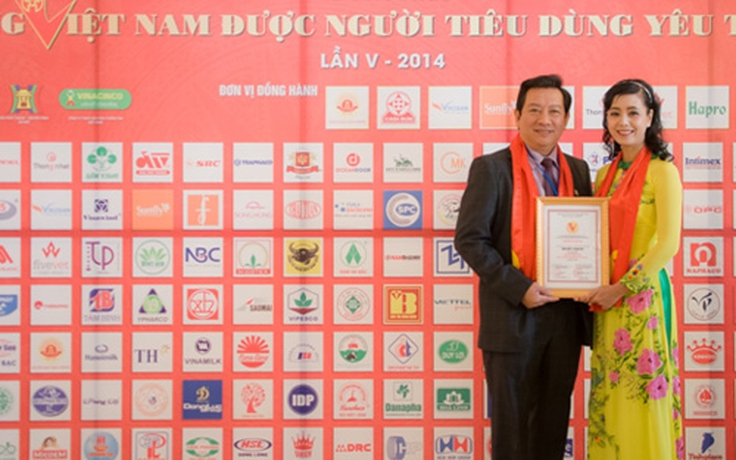 Việt Khánh Phú được công nhận 'Hàng Việt Nam được người tiêu dùng yêu thích 2014'
