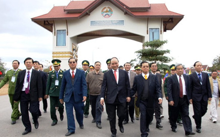 Khai trương mô hình 'Một cửa một lần dừng'” tại cặp cửa khẩu quốc tế Lao Bảo- Densavan