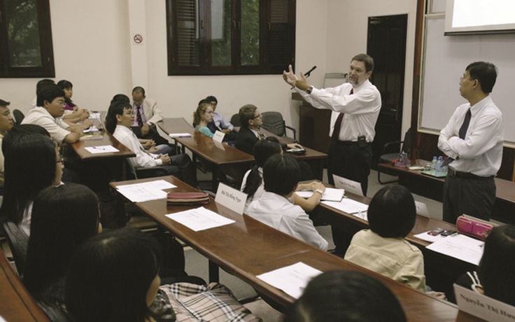 Chương trình giảng dạy Kinh tế Fulbright: Học bổng đào tạo thạc sĩ chính sách công 2015-2017