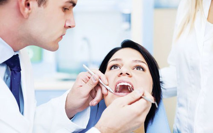 Nhổ gần hết 2 hàm răng mới biết răng không bị sao