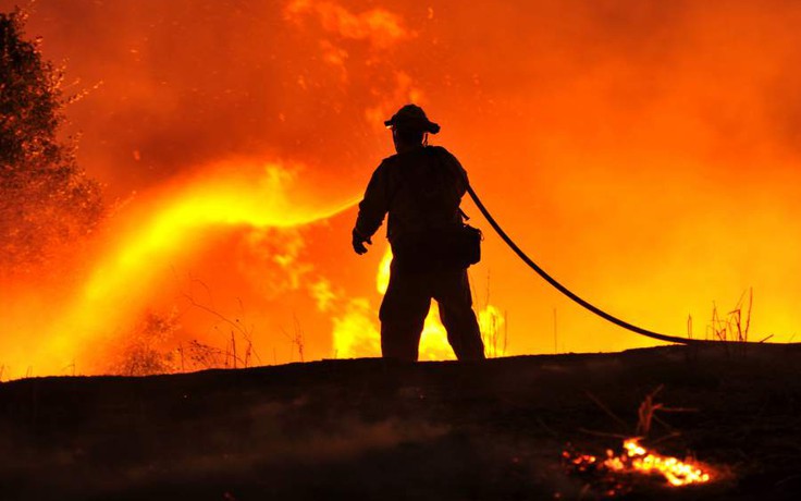 Đạn phốt pho Mỹ gây cháy trên diện tích 15 ha