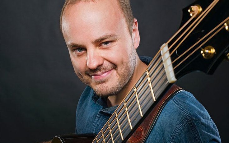 Bậc thầy guitar Andy McKee đến VN