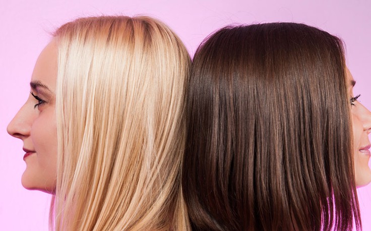 Tóc vàng hay tóc nâu đen, anh chọn ai?