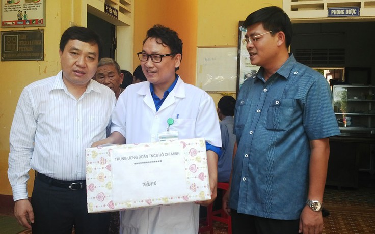 Động viên thầy thuốc vì sức khỏe ngư dân