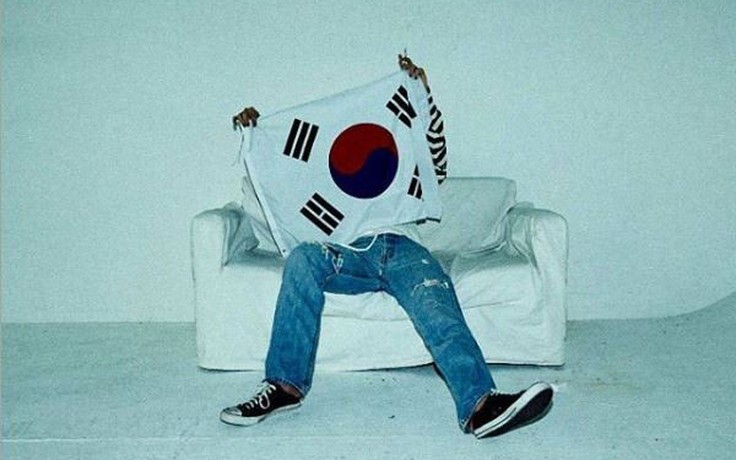 Đến lượt G-Dragon nhận 'gạch đá' vì đăng ảnh 'nhạy cảm'